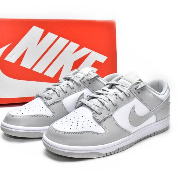 Nike Dunk Low-top SB Sneakers main image 6